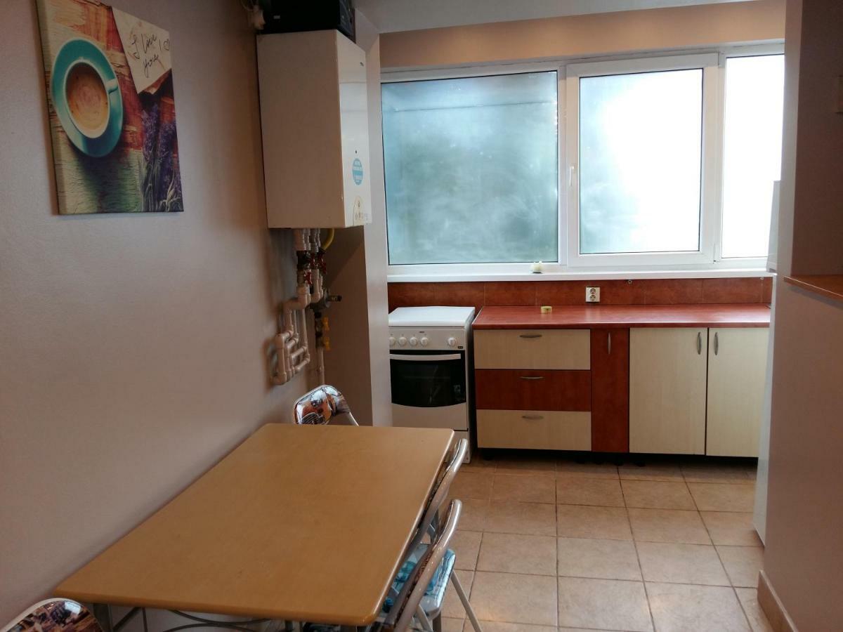 Apartament Laurentiu - Etaj.1 บูคาเรสต์ ภายนอก รูปภาพ