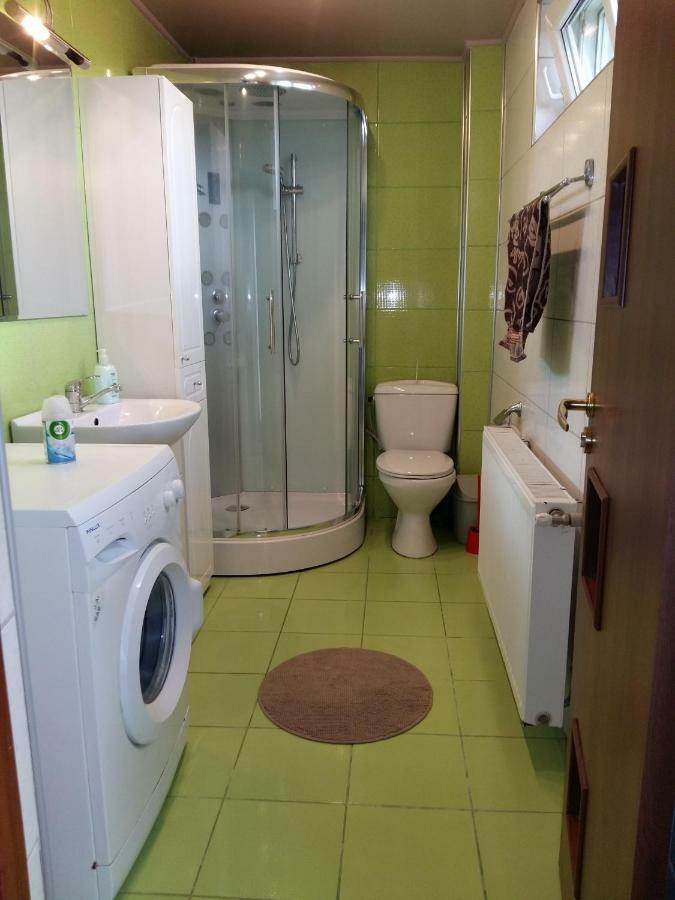Apartament Laurentiu - Etaj.1 บูคาเรสต์ ภายนอก รูปภาพ